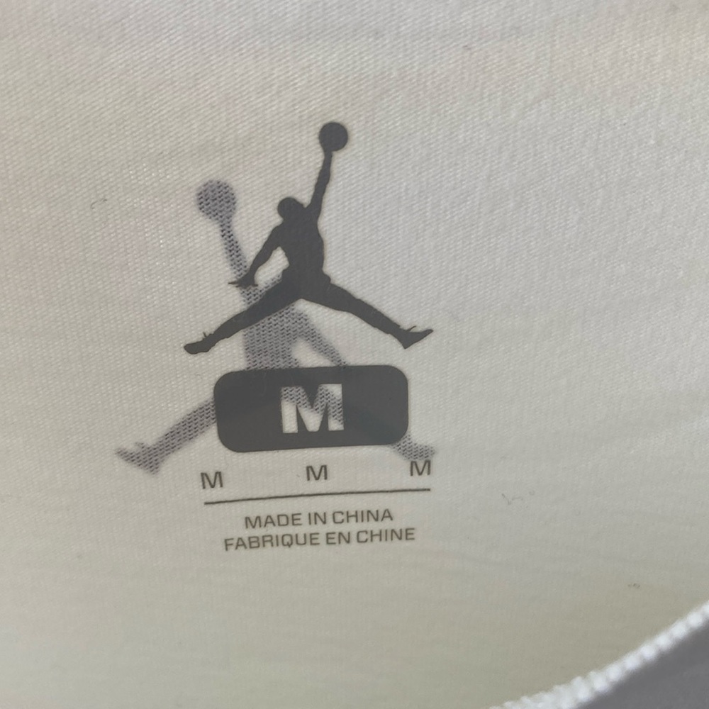 Air Jordan White Long Sleeve Shirt Size M - Picture 2 of 11
